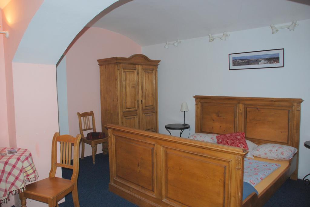 Pension Atelier 12 Прага Экстерьер фото