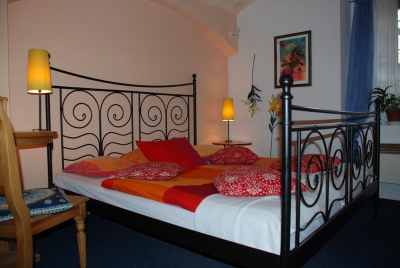 Pension Atelier 12 Прага Экстерьер фото